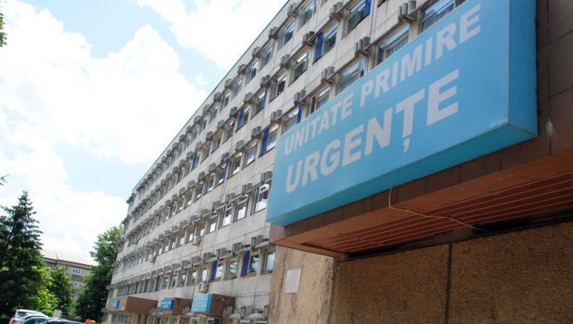 Peste 150 de cadre medicale au dat în judecată Spitalul Judeţean Vaslui pentru tăierea unor sporuri