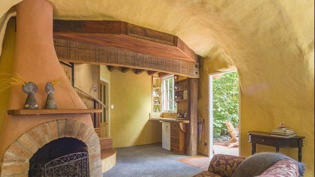 Cum arata cea mai frumoasa casa in forma de bocanc din lume - IMAGINI