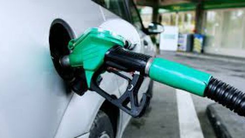 400 de tone de motorină depozitată fără autorizaţie, confiscată din două benzinării din Sibiu