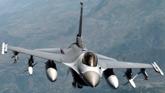 F-16, prăbușit în Franța. Ce a pățit unul dintre piloți
