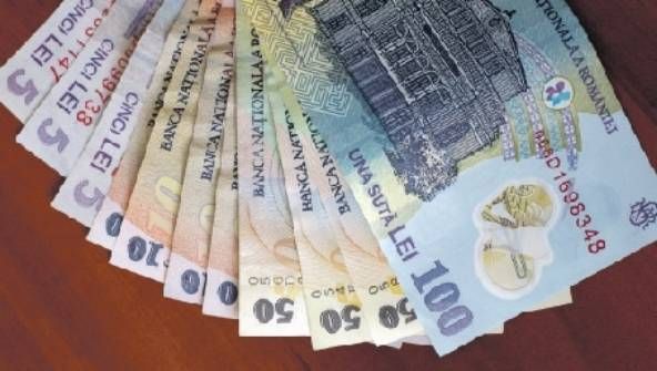 Avocata prinsă când lua 12.000 de lei pentru intervenţii în dosare a fost arestată