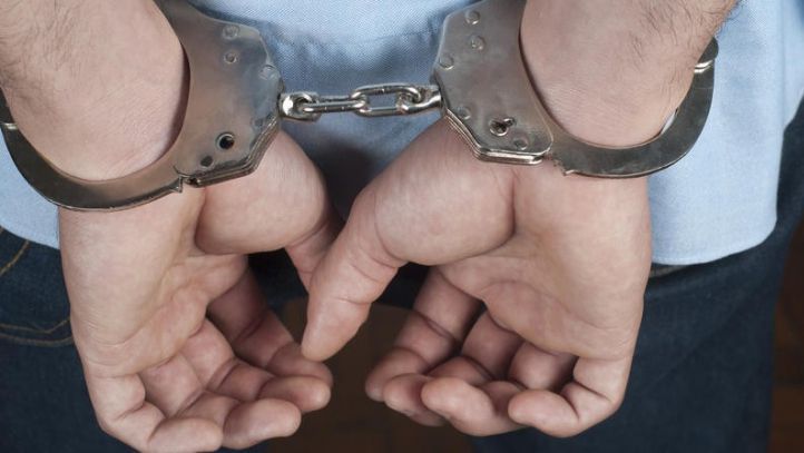 Hunedoara: Bărbatul care a omorât un agent de pază şi l-a înjunghiat pe patronul unui local, reţinut