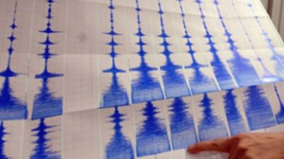 CUTREMUR puternic. Panică