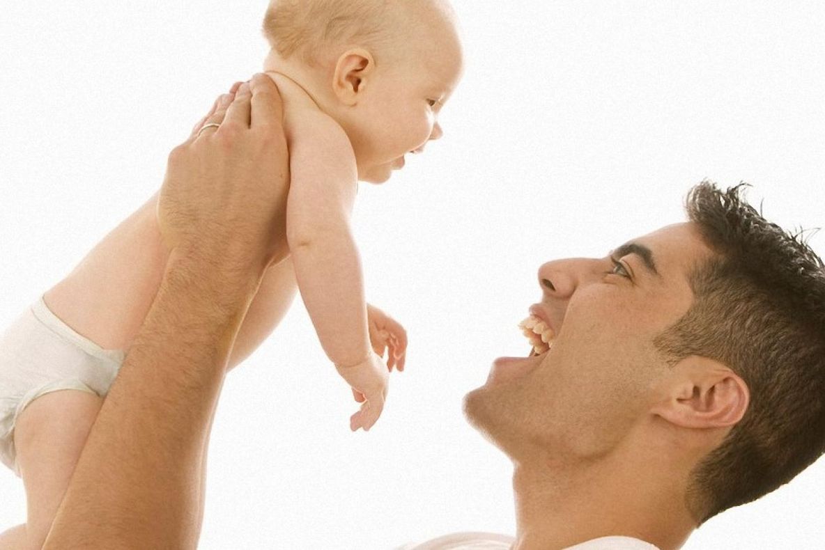 Bărbaţii încep să semene cu taţii lor la vârsta de 38 de ani - studiu