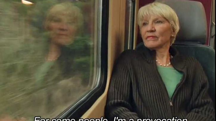 Femeia care trăieşte de 16 ani FĂRĂ BANI. "Regret că n-am făcut asta mai devreme"