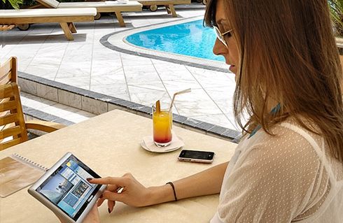 Pericol ascuns în Wi-Fi-ul din restaurante și cafenele. Cum îți pot fi furate datele fără să-ți dai seama. Sfaturile DNSC