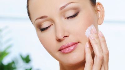 TEN USCAT? 9 sfaturi să-ţi îngrijeşti pielea