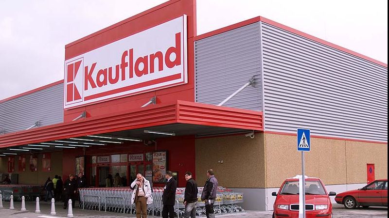 Replica managerului Kaufland privind angajaţii care NU vorbesc ROMÂNĂ