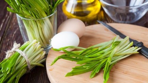 Slăbeşte 5 kilograme într-o lună cu LEURDĂ