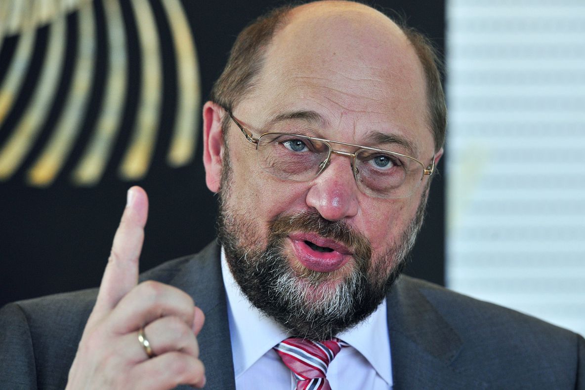 Președintele Parlamentului European, Martin Schulz, este acuzat de ABUZ DE PUTERE