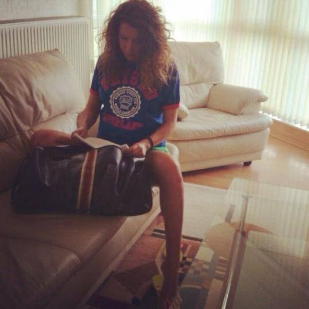 CARMEN BRUMĂ e pregătită de NAŞTERE