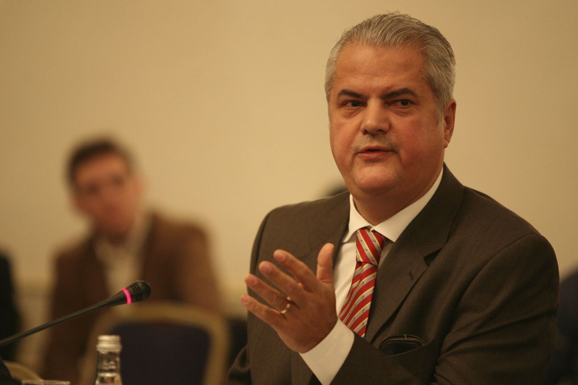 Ioan Rus îi dă lecţii lui Năstase