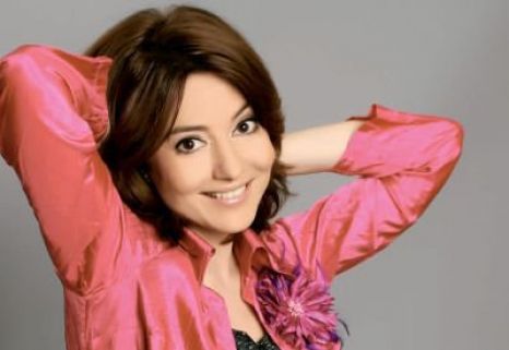 FOTO Oana Sârbu fără Photoshop! Cum arată în realitate cântăreaţa