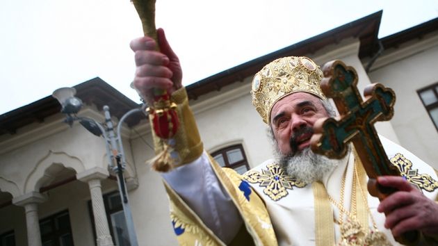 ÎNTÂLNIRE DE TAINĂ între Victor Ponta şi Patriarhul Daniel