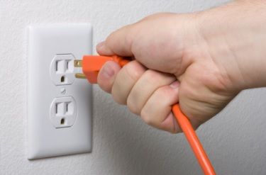 PERICOLELE DE MOARTE din propria ta casa