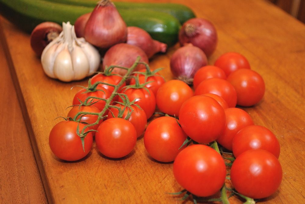 Metodă revoluționară. Cum să tai un kg de roșii în 5 secunde? VIDEO