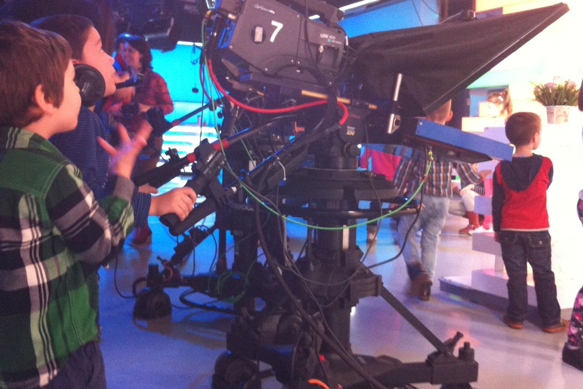 Fluturași de aprilie invadează studiourile Realitatea TV