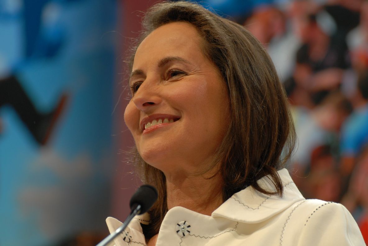 Guvernul Valls are 16 miniştri. Fabius rămâne la Externe. Ségolène Royal, ministrul Ecologiei