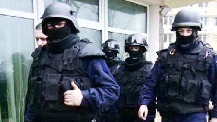 Medicii din Caraş-Severin acuzaţi de luare de mită pentru decizii de pensionare, trimişi în judecată