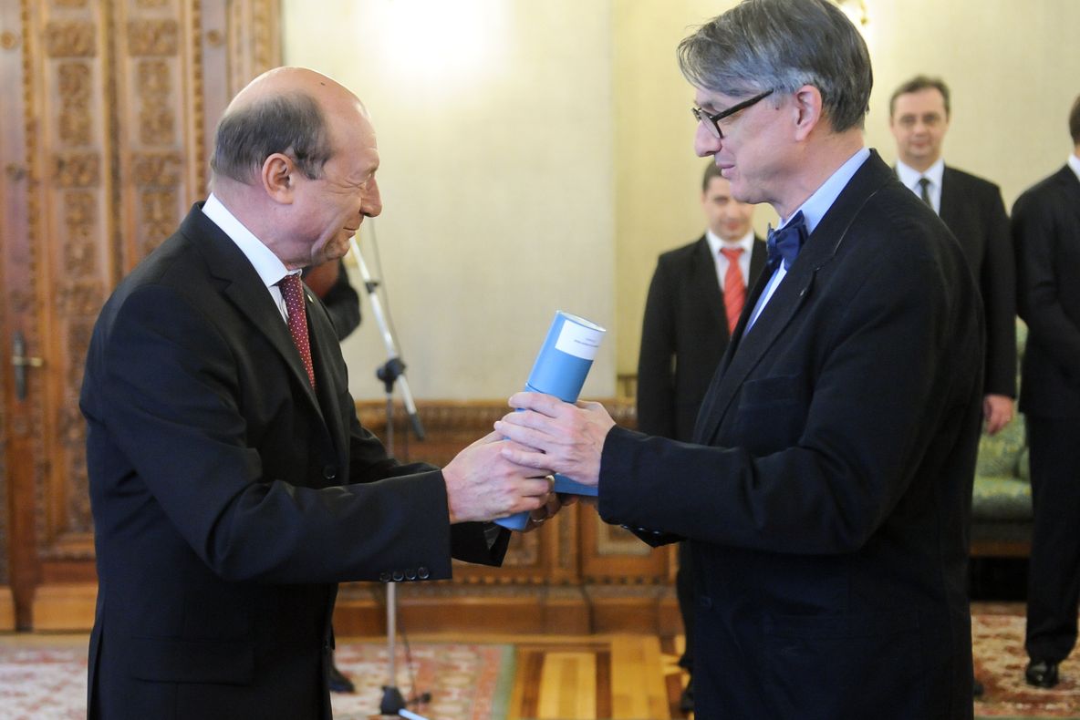 Băsescu, despre PATAPIEVICI: Până la numirea la ICR, era utilizat pentru acordarea de sinecuri