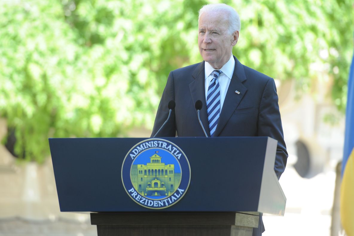 JOE BIDEN: Cerem ca instituțiile judiciare să fie lăsate libere! Laude pentru DNA și ANI