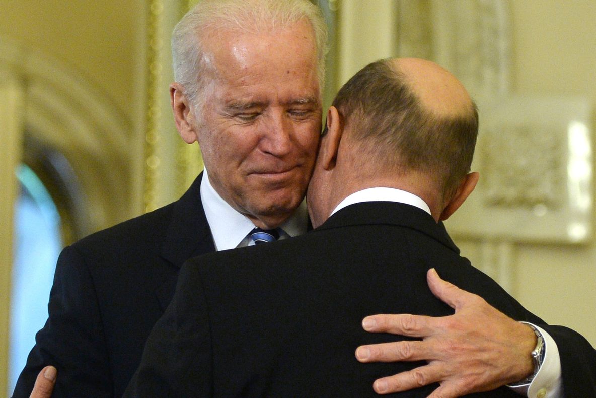 Fotografiile pe care VICTOR PONTA nu vrea să le vadă