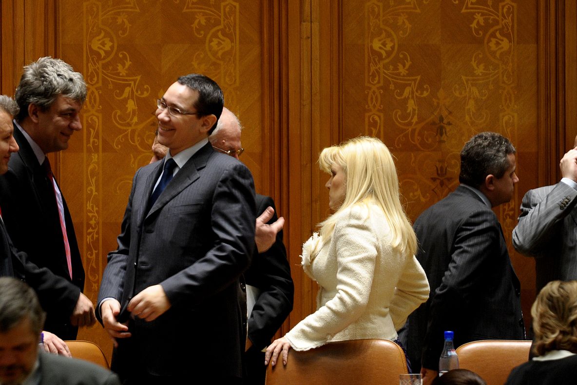 Cum vede Guşă "ATACUL MISOGIN HOMOSEXUAL" al lui Victor Ponta la adresa Elenei Udrea