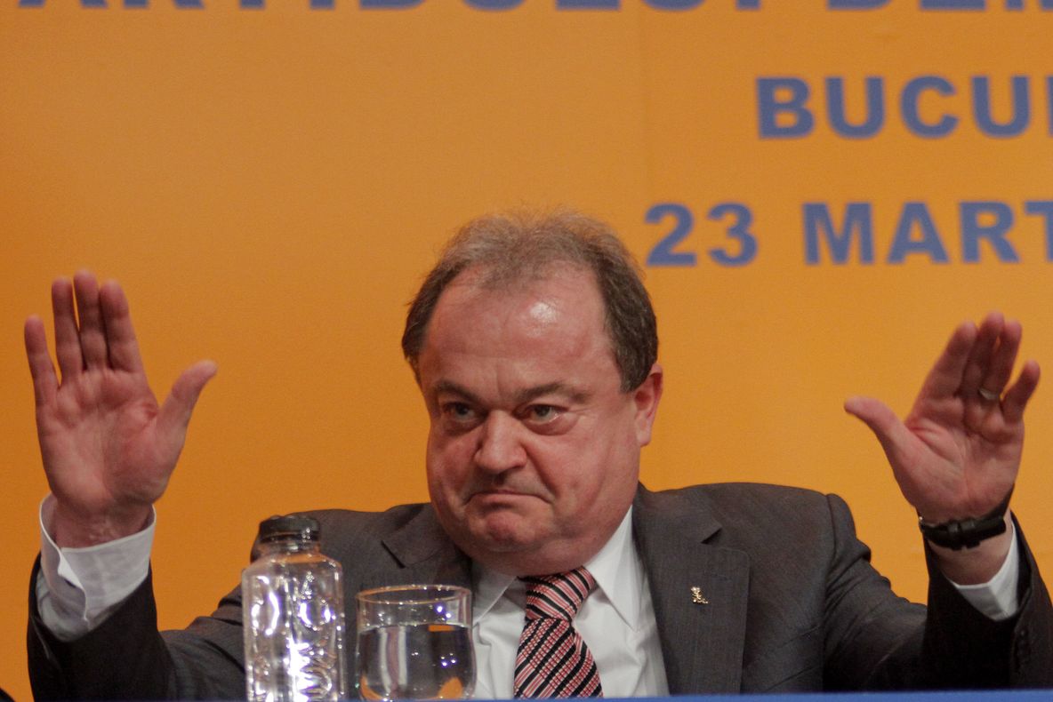 BLAGA, LA REALITATEA TV. Din culisele negocierii cu PNL: "Dacă ne înţelegem, vor veni şi ceilalţi!" 