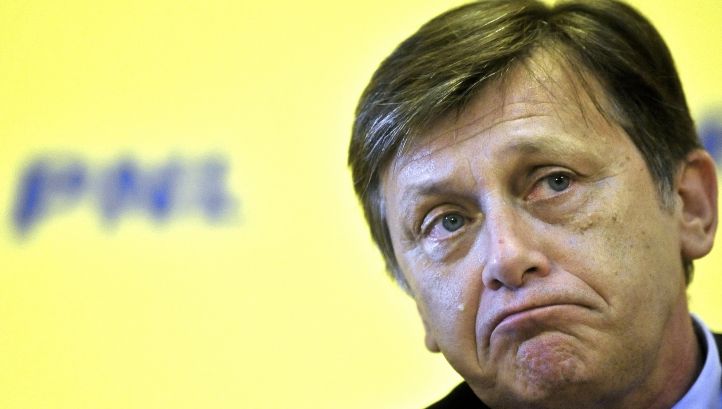 Antonescu: Comportamentul lui Băsescu în campanie, profund contrar spiritului Constituţiei