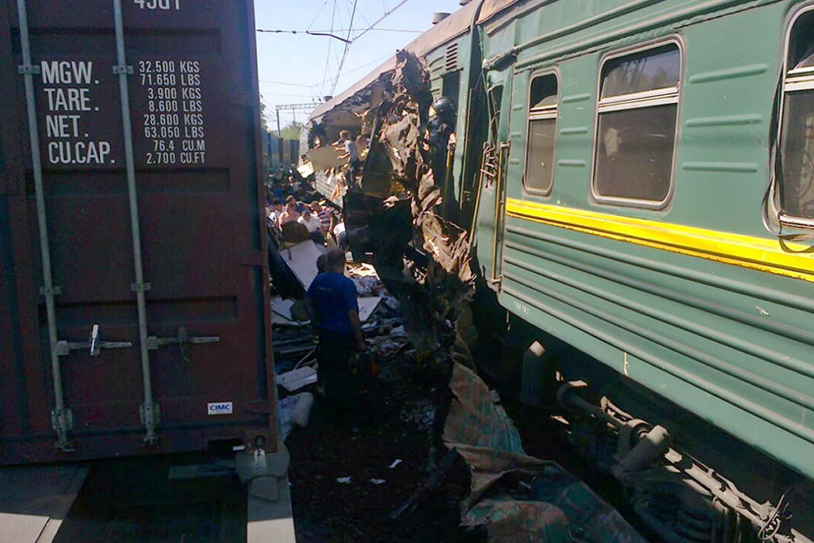 Băsescu îi transmite condoleanţe lui Putin, după accidentul feroviar în care au murit şase moldoveni