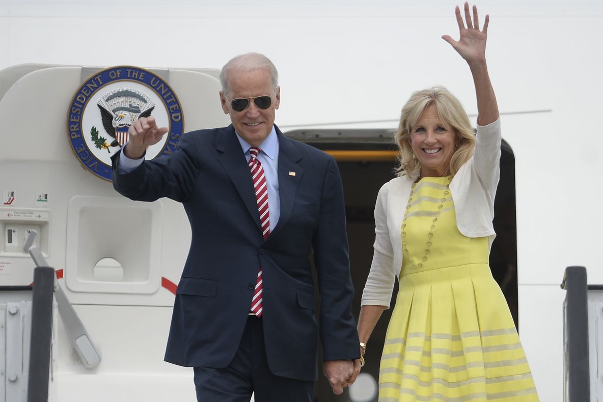 Soţia vicepreşedintelui american, Joe Biden, îşi petrece ziua cu Maria Băsescu 