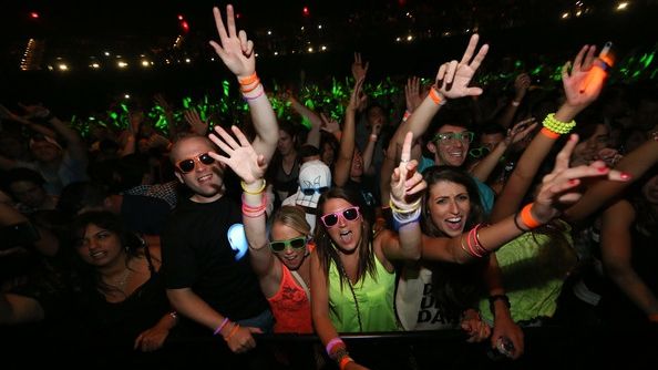 Zeci de persoane, SPITALIZATE DUPĂ UN CONCERT al DJ-ului Avicii la Toronto