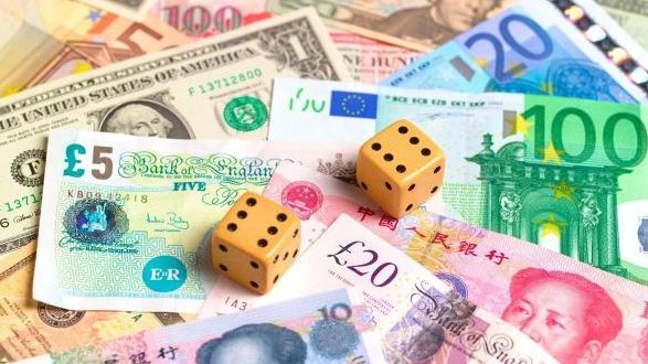 EUROPARLAMENTARE 2014. Ce SALARIU au europarlamentarii 