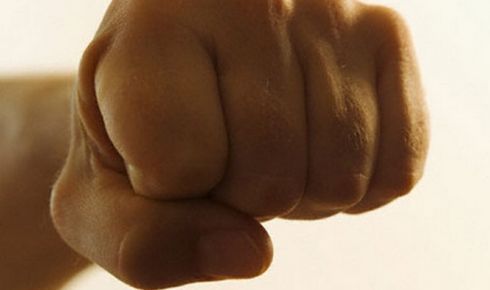 Cazul Macingo. Pugilistul, ARESTAT. Tânărul de 16 ani agresa oameni pe stradă, "la mişto" 
