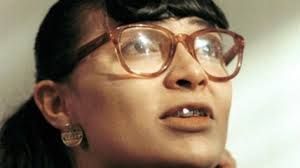 CANNES 2014: Ce a păţit America Ferrera din "Betty cea urâtă" pe covorul roşu