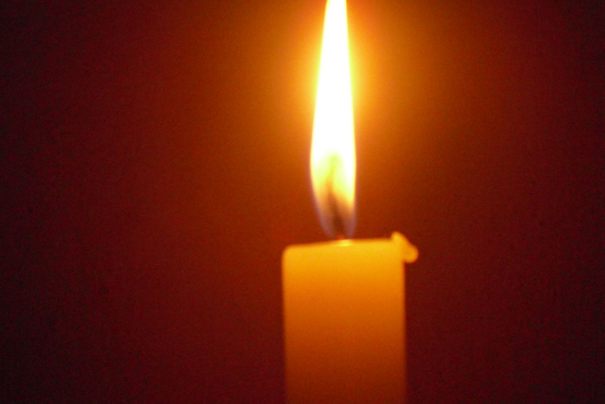 A murit! Era un erou. Povestea sa a impresionat planeta