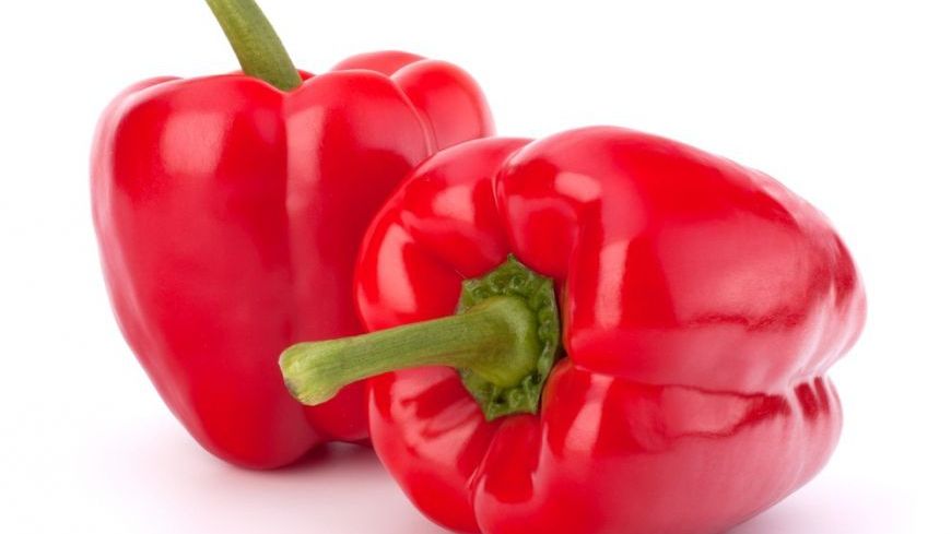 Cum se curăţă şi se taie corect ardeii 