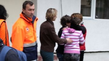 FĂRĂ PRECEDENT. DOUĂ FETIŢE au încercat să se sinucidă. BILETUL DE ADIO LE-A SALVAT 