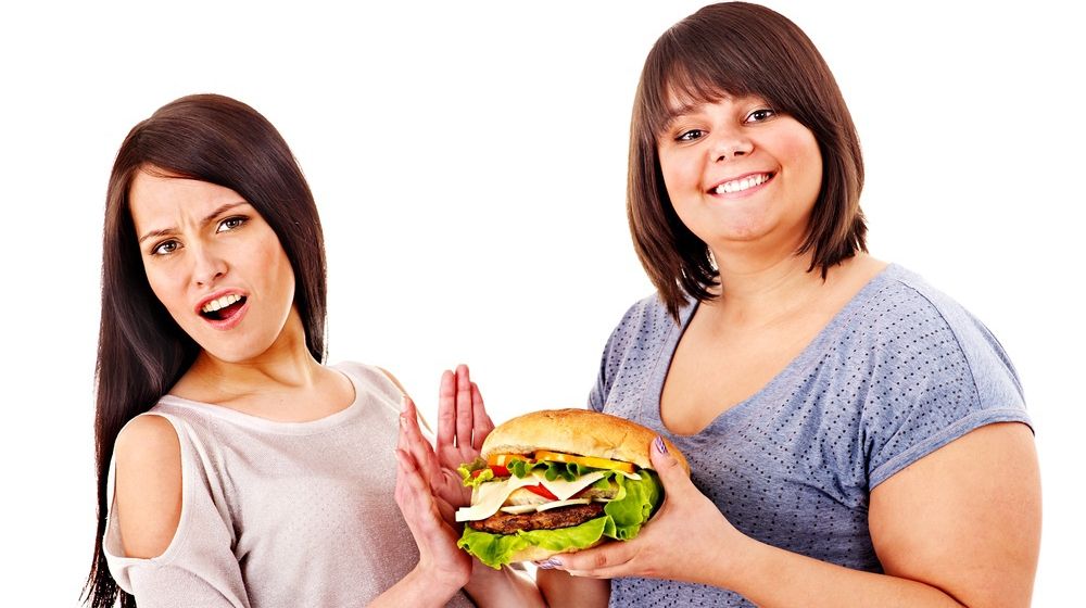 SĂNĂTATE. 6 obiceiuri bizare care ajută la slăbit