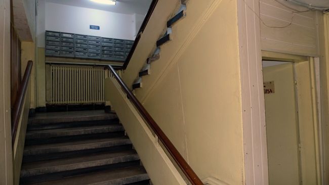 DESCOPERIRE INCREDIBILĂ într-o scară de bloc din Drobeta Turnu Severin