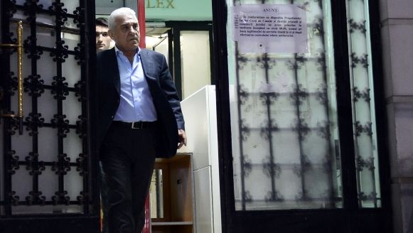 GIGI BECALI a ajuns la cuţite cu vărul Giovani. Îşi trimit mesaje de RĂZBOI din spatele gratiilor