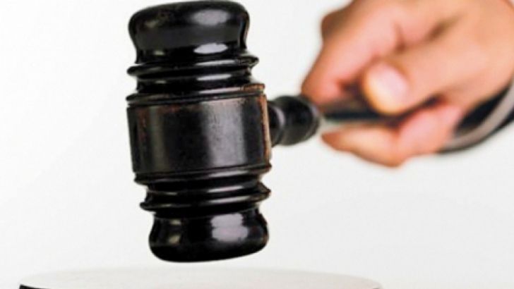 Fiul unui primar din Vaslui, reţinut după ce ar fi violat o fată de 15 ani, eliberat de procurori