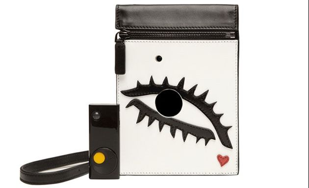 Poșeta spion, gadgetul care poate imortaliza 2.000 de cadre într-o singură zi