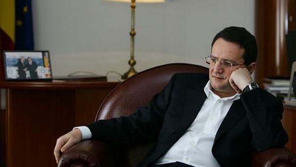 Şeful SRI, George Maior, ne prezintă "Cum se conduce o ţară"