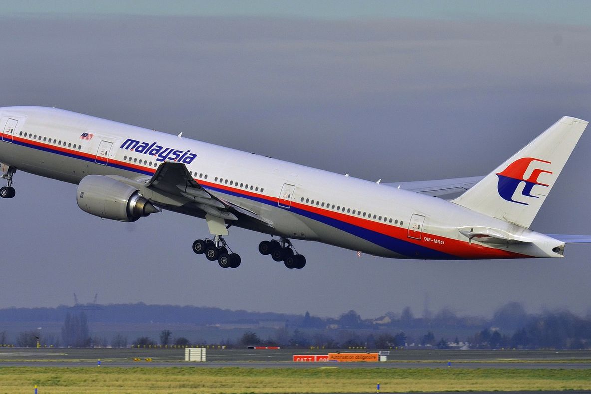 Zborul MH370 nu s-a prăbuşit în zona unde au fost detectate semnale acustice - anchetatori
