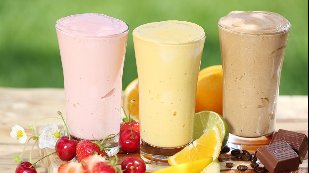 FRESH-REFRESH. Rețete de băuturi naturale energizante cu care poți înlocui cafeaua