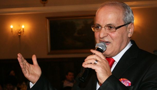 O legendă a muzicii românești se retrage