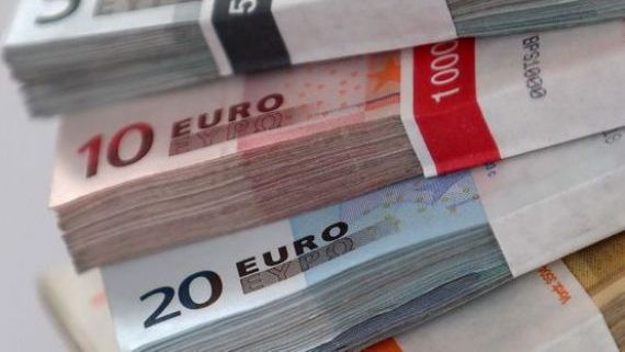 Se adâncește gaura din buget. Ciolacu pregătește terenul pentru un nou împrumut de la BERD