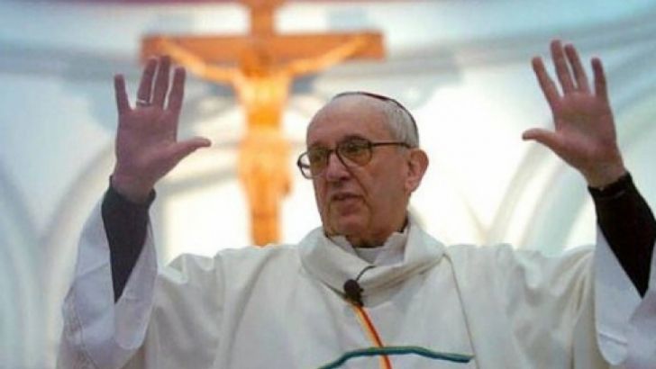 Papa Francisc: MARŢIENII au dreptul de a fi BOTEZAŢI, dacă vin la biserică şi cer acest lucru