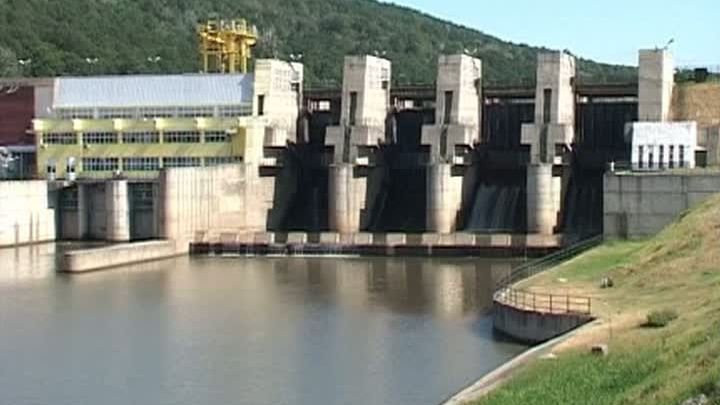 PLOAIA SALVEAZĂ HIDROELECTRICA: A asigurat, într-o zi, peste 60 la sută din consumul naţional